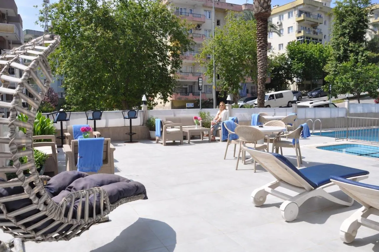**  Livia Hotel Kusadası Turquie